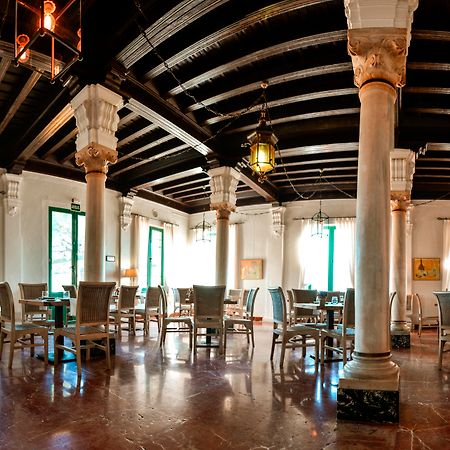 Hotel Oromana Alcala de Guadaira Bagian luar foto